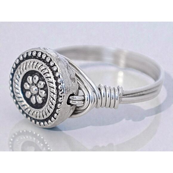 Vintage 925 Silver Wire Wrapped Flower Ring Oxidized Boho Artisan Design - Picture 2 of 7